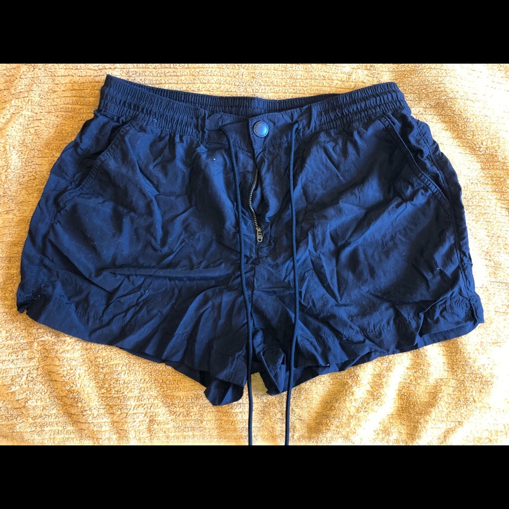 American Eagle black women’s active shorts size M